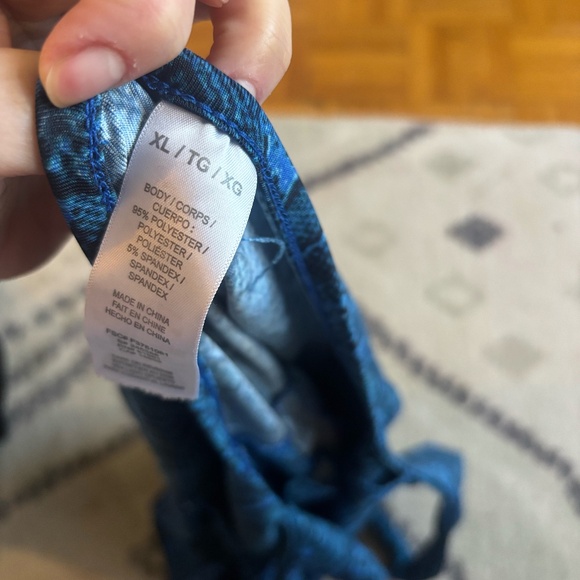 Vintage y2k 90s halter blue snake top *read descriptions *accepting offers - Picture 2 of 4